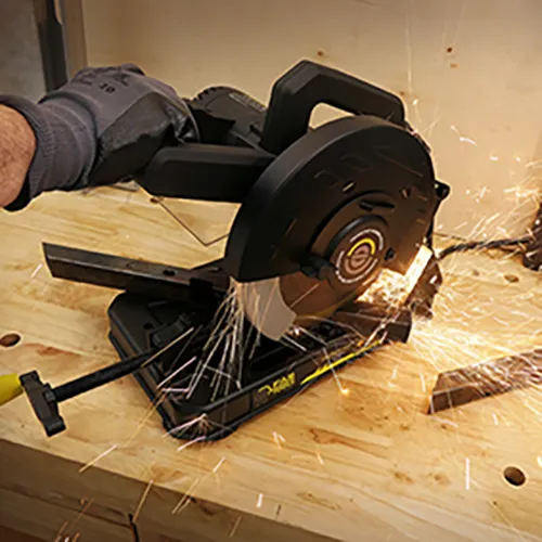 Tronçonneuse à métaux compacte