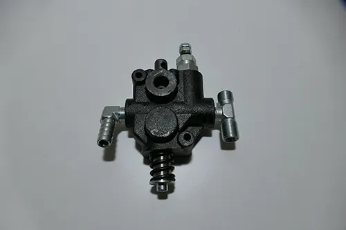818203808C - DISTRIBUTEUR